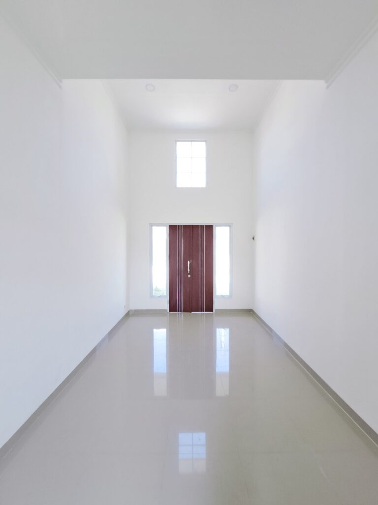 The Basatin Interior